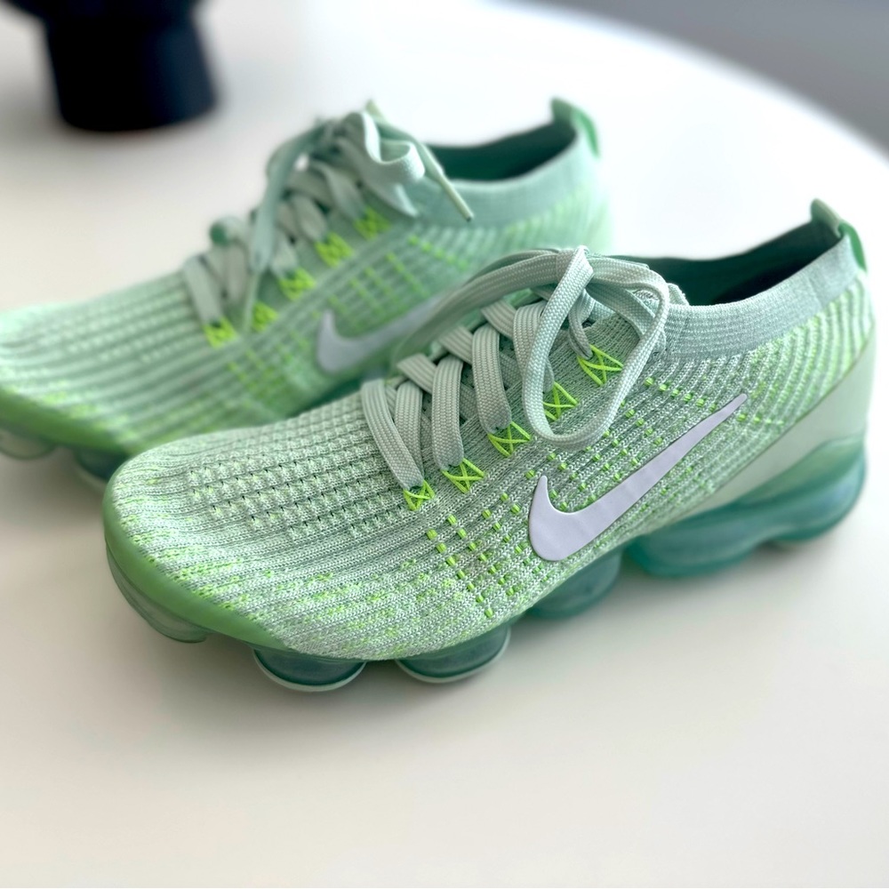 WOMENS NIKE AIR VAPORMAX FLYKNIT 3 in JADE 💚